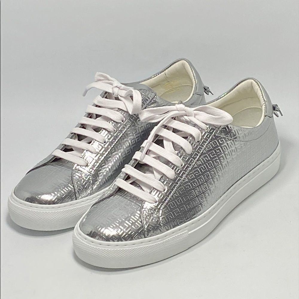 GIVENCHY Urban Street leather sneakers size 36